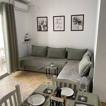 Happy Apartment Sarandë エクステリア 写真