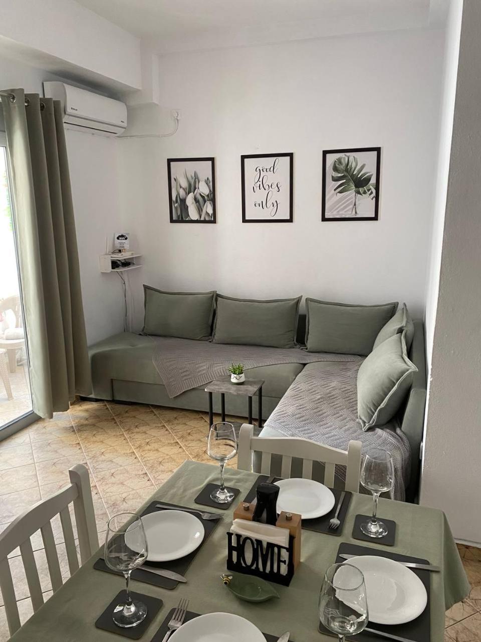 Happy Apartment Sarandë エクステリア 写真