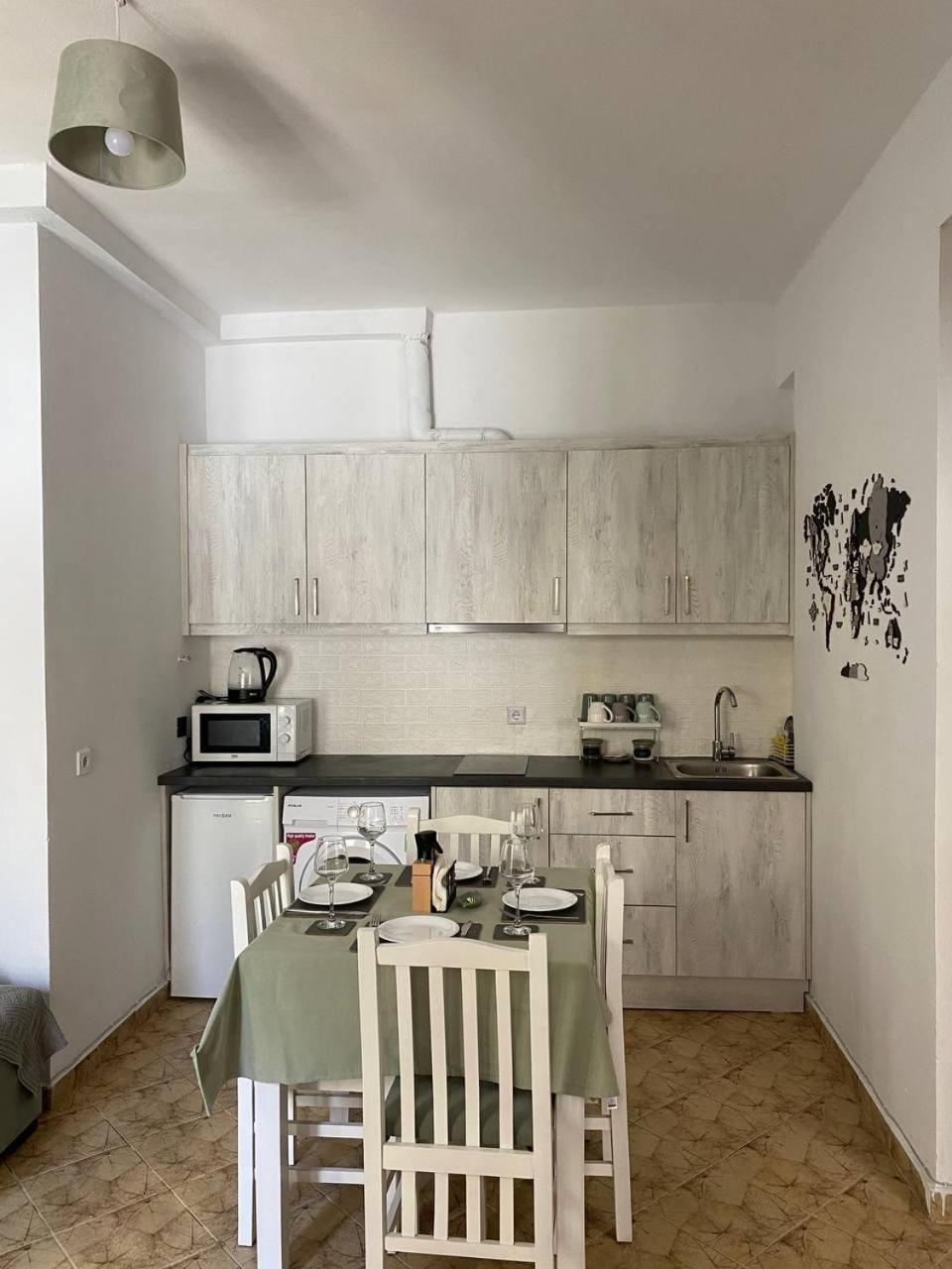 Happy Apartment Sarandë エクステリア 写真