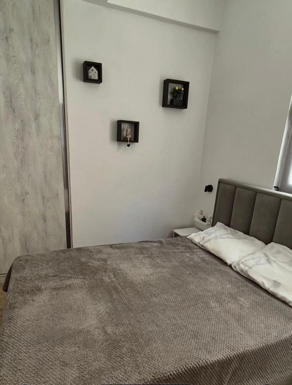 Happy Apartment Sarandë エクステリア 写真